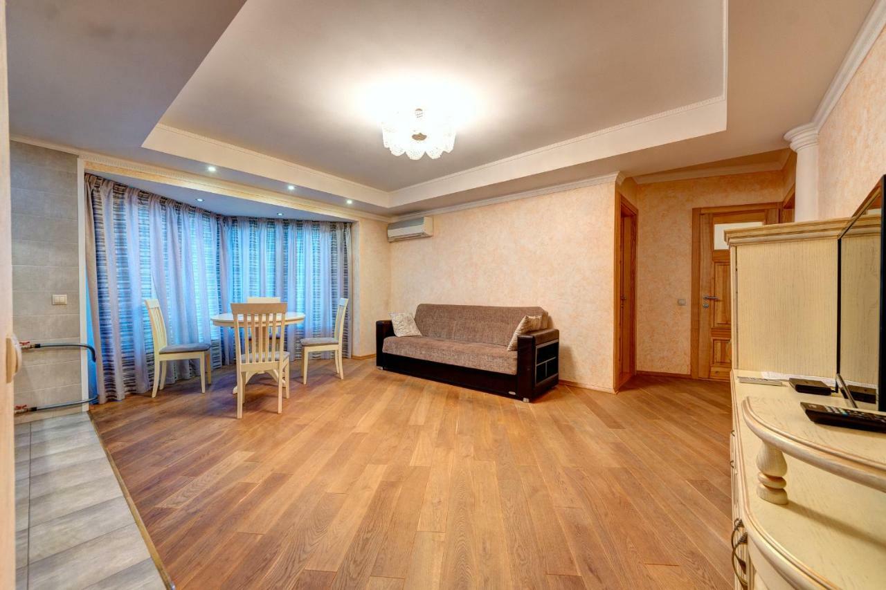 Apartments Near The Shopping Center Gulliver Κίεβο Εξωτερικό φωτογραφία
