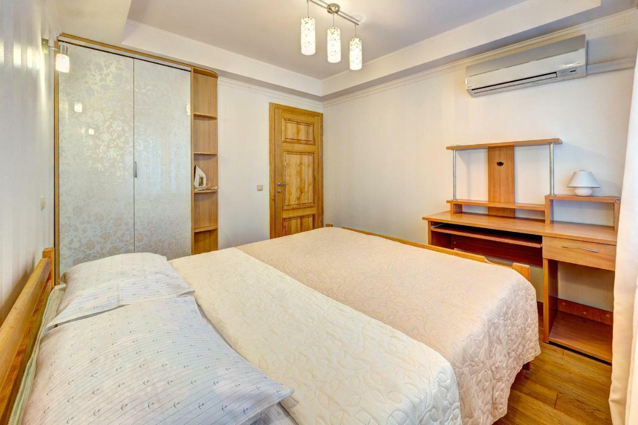 Apartments Near The Shopping Center Gulliver Κίεβο Εξωτερικό φωτογραφία