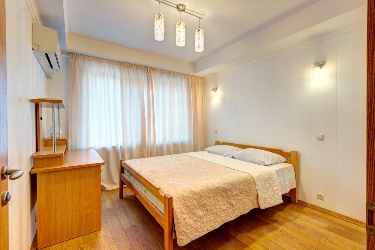 Apartments Near The Shopping Center Gulliver Κίεβο Εξωτερικό φωτογραφία