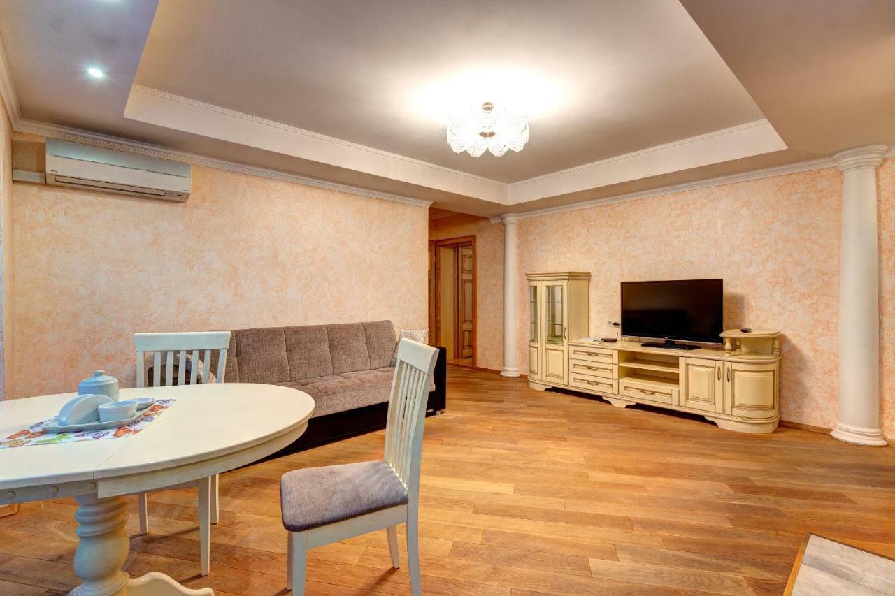 Apartments Near The Shopping Center Gulliver Κίεβο Εξωτερικό φωτογραφία