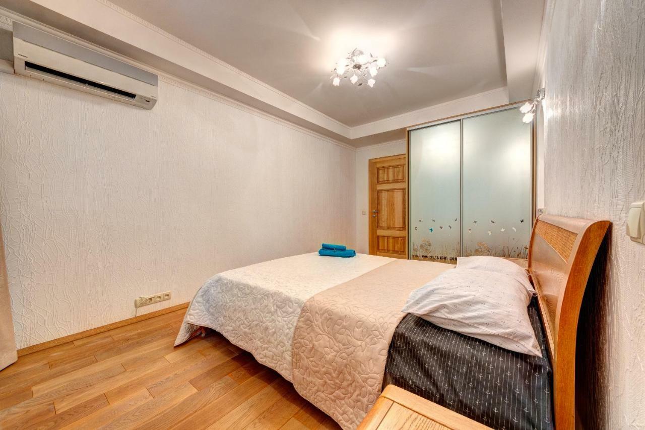Apartments Near The Shopping Center Gulliver Κίεβο Εξωτερικό φωτογραφία
